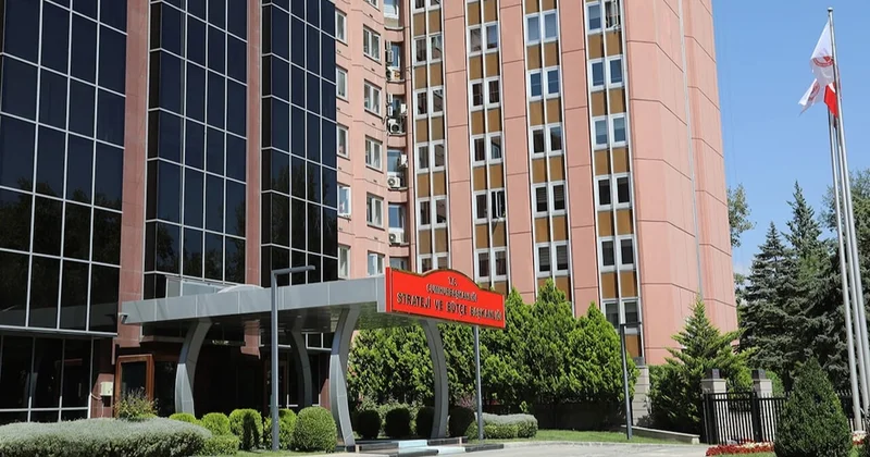 Kamu yurt dışı gezisinde gaza bastı! Yiyip, içip, geziyorlar Sözcü Gazetesi
