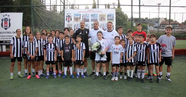 Erkan Avseren: Futbol okullarımızda Beşiktaş ın geleceğini inşa ediyoruz Denizli Pamukkale Beşiktaş Futbol Okulu, Avseren i ağırladı Denizli Haberleri Habertürk Yerel Haberler