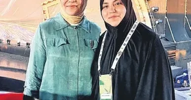 HİLAL KAPLAN 25 yıllık çınarın gölgesinde