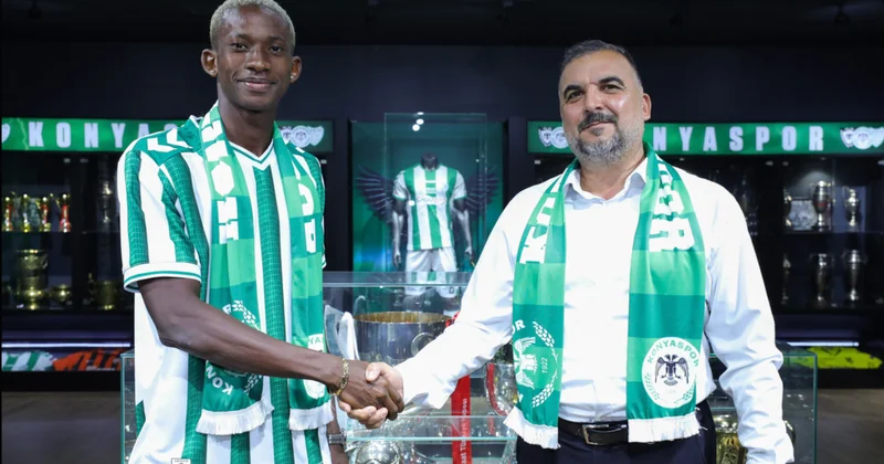 Konyaspor dan 4 futbolcuya birden imza Sözcü Gazetesi