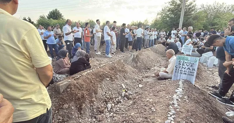 Diyarbakır’daki feci kazada ölen 5 kardeş ve 2 yeğen yan yana defnedildi