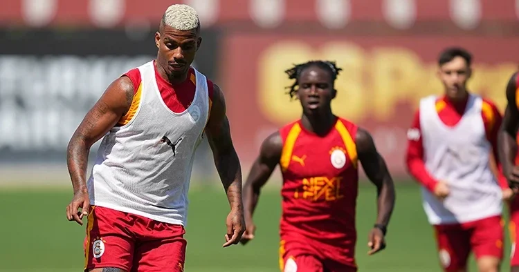 Galatasaray, Erzurumspor maçının hazırlıklarına ara vermeden başladı