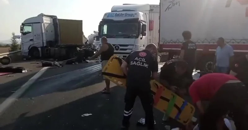 Emniyet şeridindeki tıra başka bir tır çarptı: 2 yaralı