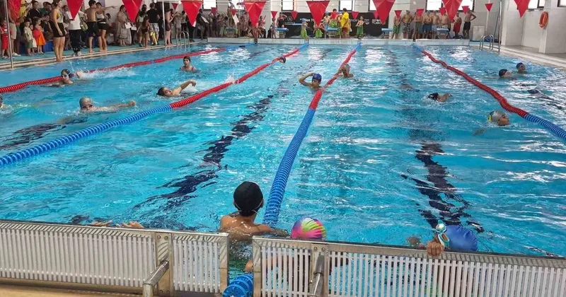 İki ayda 200 öğrenci yüzme öğrendi