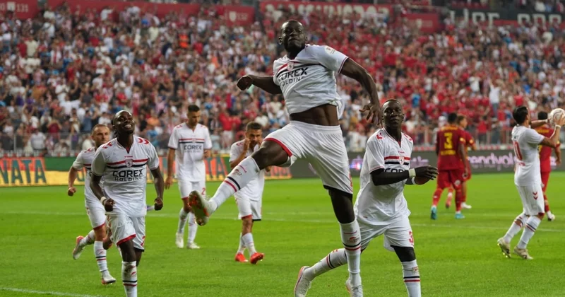 Süper Lig in yıldız forvetinin yeni adresi belli oldu! 119 maçta 44 gol atmıştı Sözcü Gazetesi