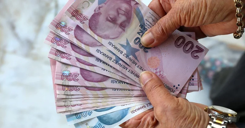 EMEKLİ PROMOSYONU VEREN BANKALAR Emeklilere 35 bin TL ye varan ek gelir imkanı! Eylül 2026 en yüksek emekli promosyonu hangi bankada?