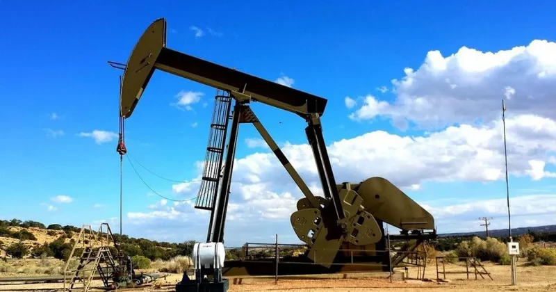 Petrol fiyatları düşecek mi? Trump’tan piyasaları hareketlendiren İran açıklaması