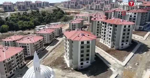 İstanbul da kiralık sosyal konut başvuruları başladı: Arnavutköy deki 90 konut havadan görüntülendi