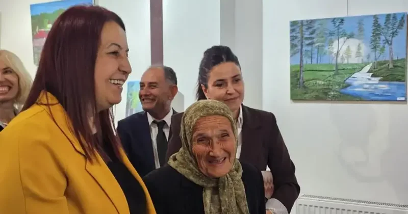 Bob Ross’tan ilham alıp resme başlamıştı! Şahinde nine ikinci sergisini açtı