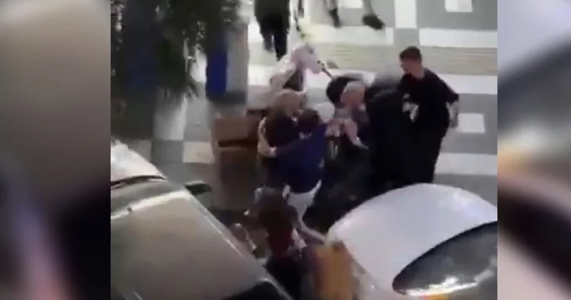 Şanlıurfa da döner bıçaklı kavga kamerada! Dehşete düşüren anlar kamerada