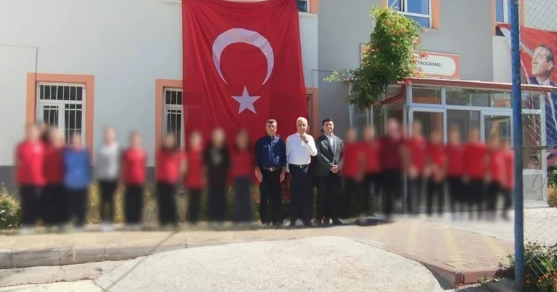 Tepki çeken paylaşım! AKP li ilçe başkanı okulları inceledi... Sözcü Gazetesi