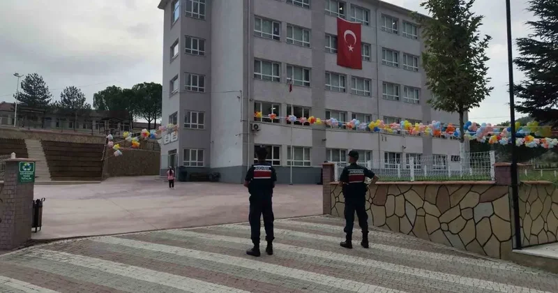 Bilecik’te okul çevrelerinde 857 kişi denetlendi