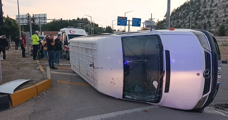 Minibüsler çarpıştı, 10 tarım işçisi yaralandı