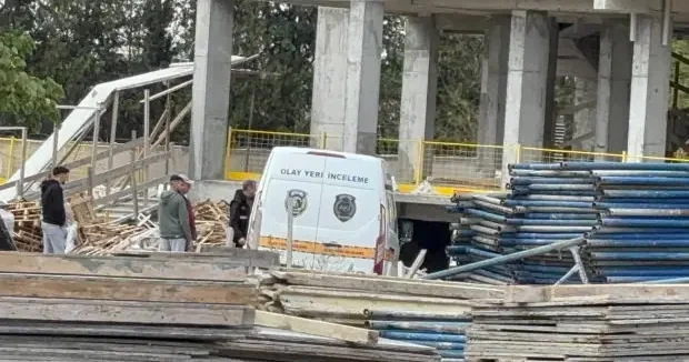 Edirne haberleri Edirne de feci kaza: 8 inci kattan düşen işçi ağır yaralandı 15 Ekim 2025