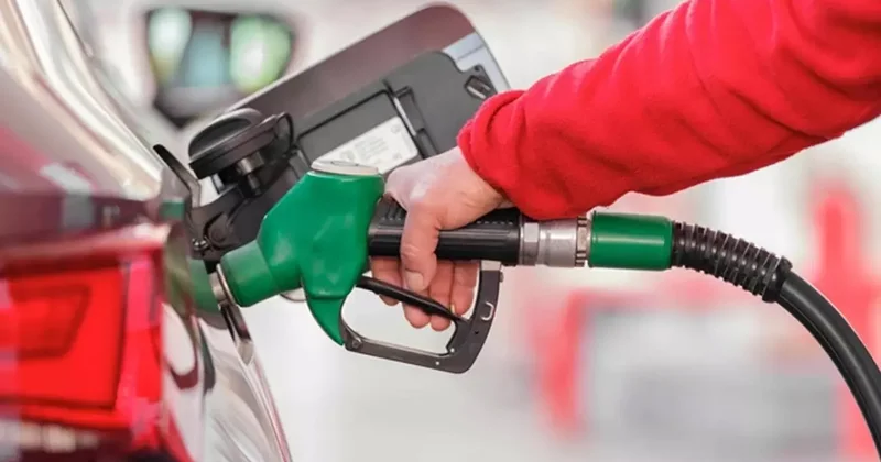 Petrol düştü, akaryakıta indirim göründü