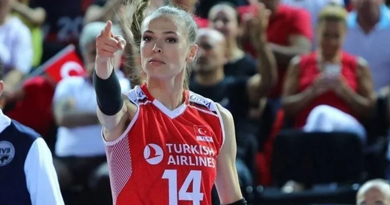 Eda Erdem çok duygulandı: Türk önde Türk ileri