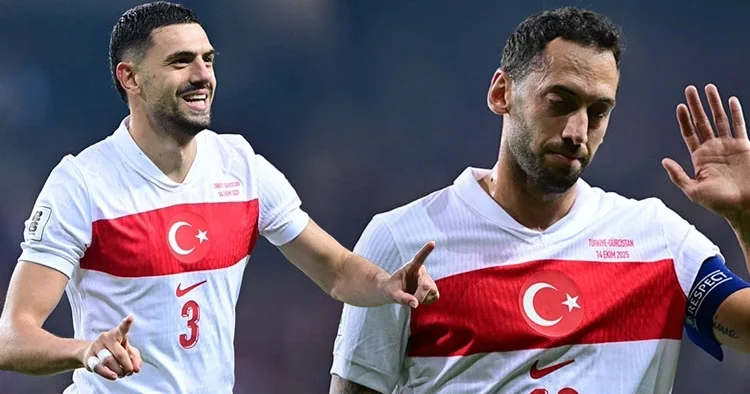 Milli Takım da Merih Demiral & Hakan Çalhanoğlu ortaklığı! Topu kafama atıyorlar zaten!
