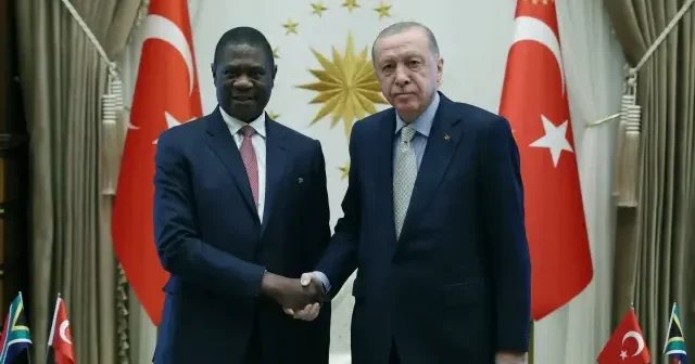 Cumhurbaşkanı Erdoğan Güney Afrika Cumhurbaşkanı Yardımcısı Mashatile yi kabul etti Gündem Haberleri