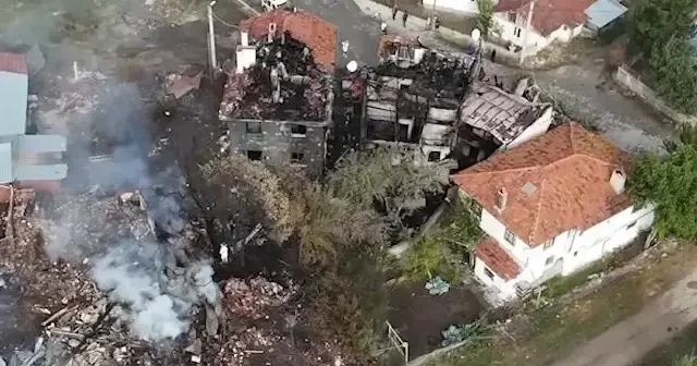 Çankırı da 3 ev ile 4 samanlık yandı VİDEO İZLE