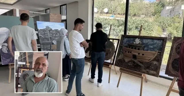 Doğa ve hayvan sevgisini taş, toprak, ağaç dalı gibi malzemelerle tuvale yansıtıyor Kültür Sanat Haberleri