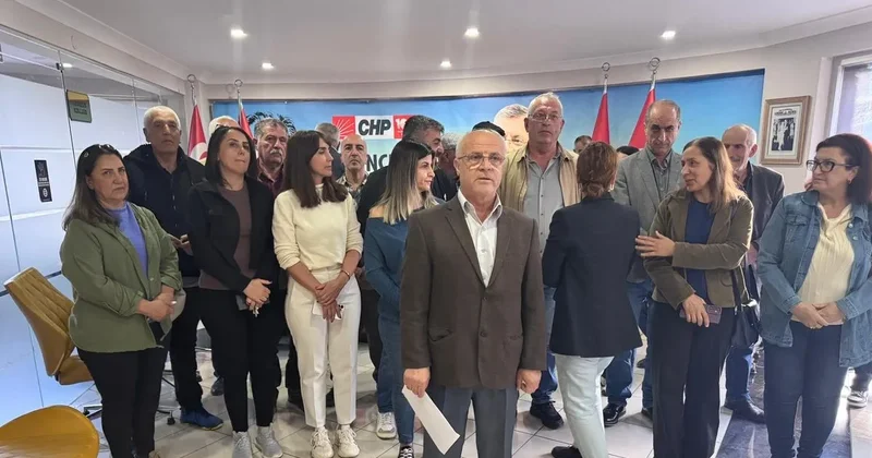 CHP de demokrasi isyanı: İl başkanı ve yönetim kendilerini binaya kilitleyip eylem başlattı