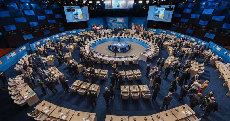 NATO, hava savunmasını güçlendirme ana gündemiyle savunma bakanları düzeyinde toplanıyor