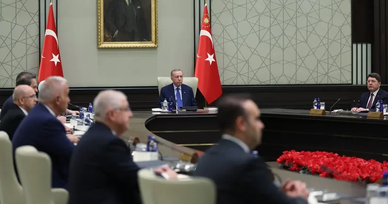 SON DAKİKA... Başkan Erdoğan Cumhurbaşkanlığı Kabinesi ni topladı