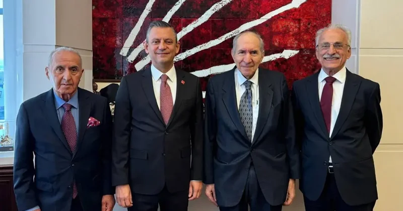 Eski CHP Genel Başkanı Hikmet Çetin hastaneye kaldırıldı