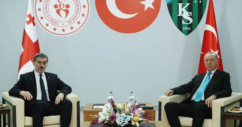 Başkan Erdoğan Kavelashvili ile görüştü