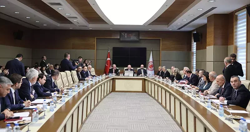 Vakıf Taşınmazları ve Kültür Varlıklarında Düzenlemeleri İçeren Kanun Teklifi komisyonda kabul edildi