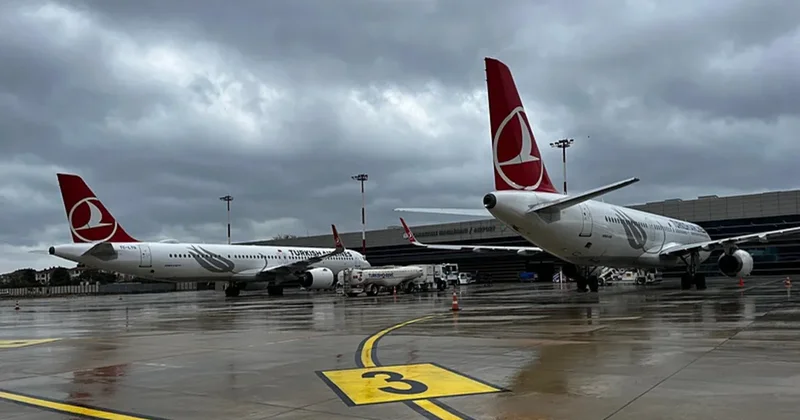 Hava trafiğine sağanak engeli! İstanbul a iniş yapamayan uçaklar farklı şehirlere yönlendirildi...