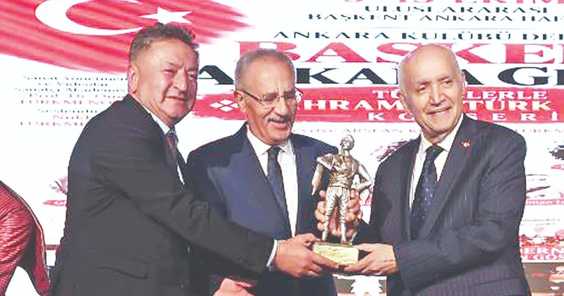 Saygı Öztürk’e ‘Ankara’ya Değer Katanlar’ ödülü Sözcü Gazetesi