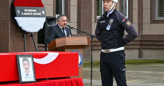 Kalp krizinden hayatını kaybeden polis memuru için uğurlama töreni Diyarbakır Haberleri Habertürk Yerel Haberler