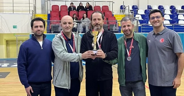 Kamuda potanın şampiyonu İl Emniyet Müdürlüğü Erzurum Son Dakika Haberleri Habertürk Yerel Haberler
