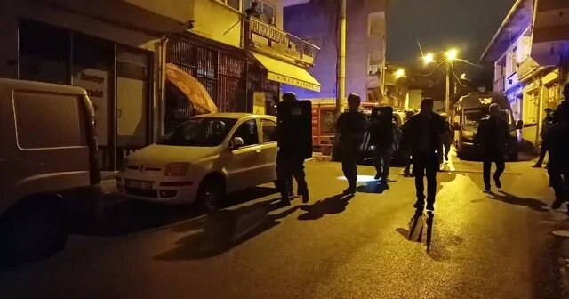 Bursa da oğlunun bıçakla rehin aldığı anne, polisin operasyonuyla kurtarıldı Bursa Haberleri Habertürk Yerel Haberler