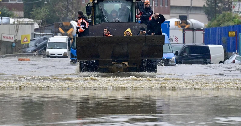 Yağmur korkusu İstanbul trafiğini rahatlattı Sözcü Gazetesi