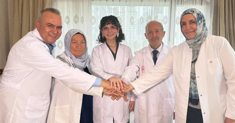 Göğüs kabartan başarı! 4 kuşak doktor aile