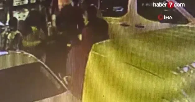 Park halindeki araca çarptı, ihbara gelen polise kafa attı: Alkollü sürücü gözaltına alındı
