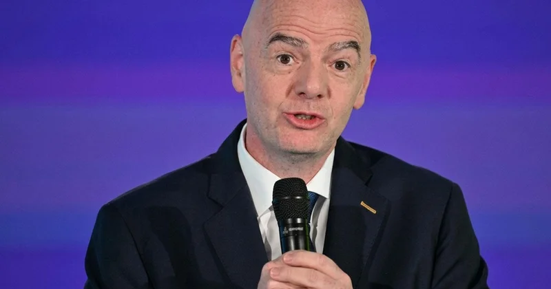 FIFA Başkanı Infantino, Dünya Kupası nı yatırımcılara açma fikri nedeniyle özür diledi