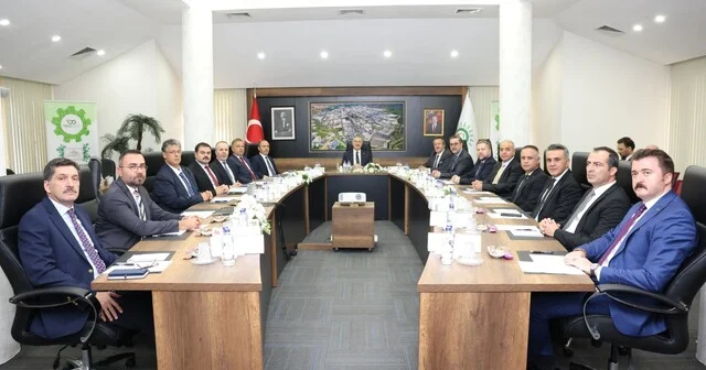 Yaymanoğlu: Nitelikli iş gücü, sürdürülebilir sanayi üretiminin temelidir Denizli OSB, İl İstihdam Ve Mesleki Eğitim Kurulu 4. olağan toplantısına ev sahipliği yaptı Denizli Haber Habertürk Yerel Haberler