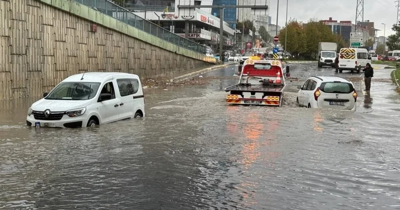 İstanbul daki şiddetli yağışın arkasında üç meteorolojik etken Sözcü Gazetesi