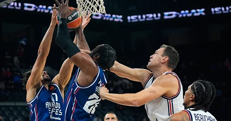 Anadolu Efes evinde Bayern Münih e mağlup!