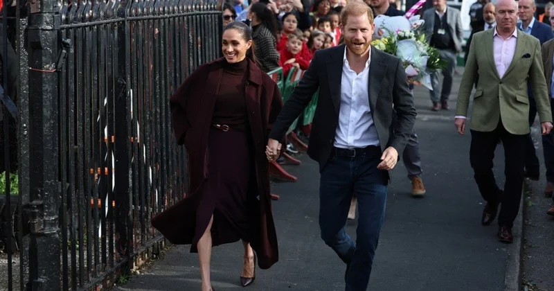 Prens Harry ile Meghan, İngiltere ye dönüşlerinin ardından ilk kez Nottingham da görüntülendi