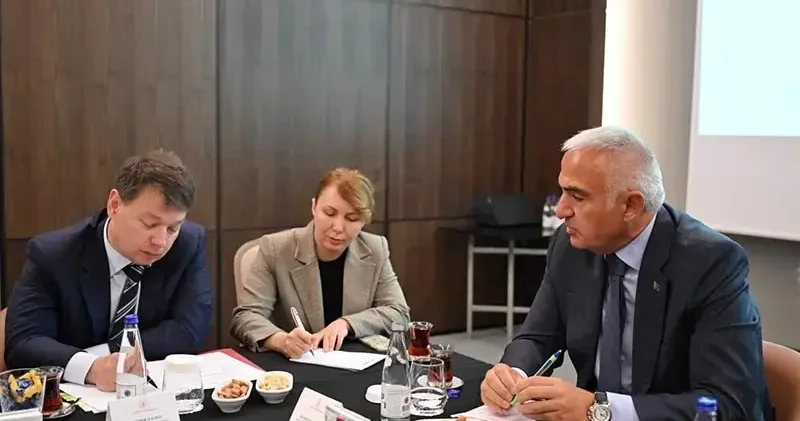 Bakan Ersoy: Rusya ile hava ulaşımındaki iş birliğimizi güçlendirecek çalışmalarımızı sürdüreceğiz