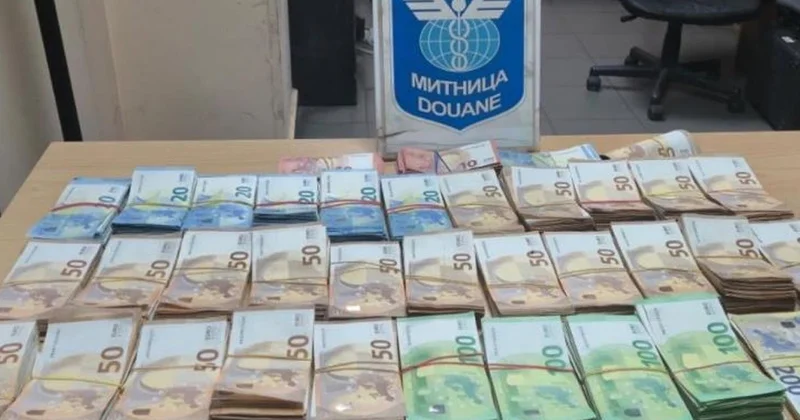 Kapitan Andreevo da Türk TIR ında 162 bin 700 euro ele geçirildi