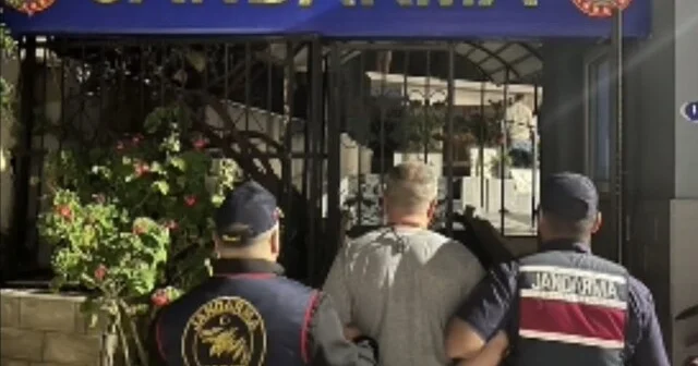Cinayet zanlısı gizli bölmede yakalandı İzmir Haber Habertürk Yerel Haberler