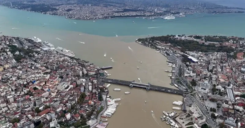 Çamura bulunan Haliç Boğaz a böyle aktı
