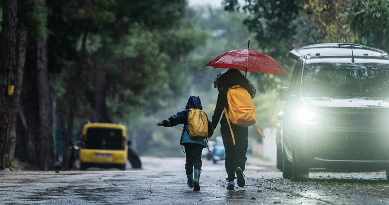 YARIN OKULLAR TATİL Mİ? 16 Ekim 2026 Cuma günü İstanbul, Bursa, Kocaeli, Yalova ve Sakarya da okullar tatil mi, hangi illerde okullar tatil edildi?