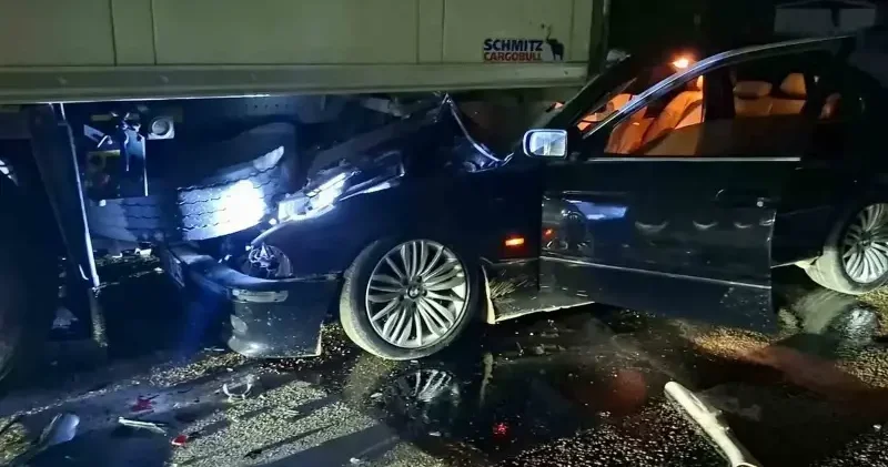 Feci kazadan acı haber geldi : Sürücü hayatını kaybetti, alkollü olduğu tespit edildi Bursa Haberleri