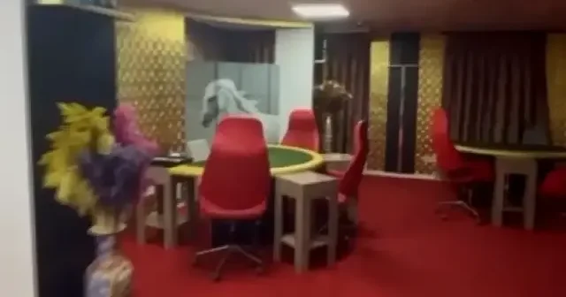 Şişli de kumar oynattığı belirlenen baba ve 2 oğlu yakalandı VİDEO İZLE